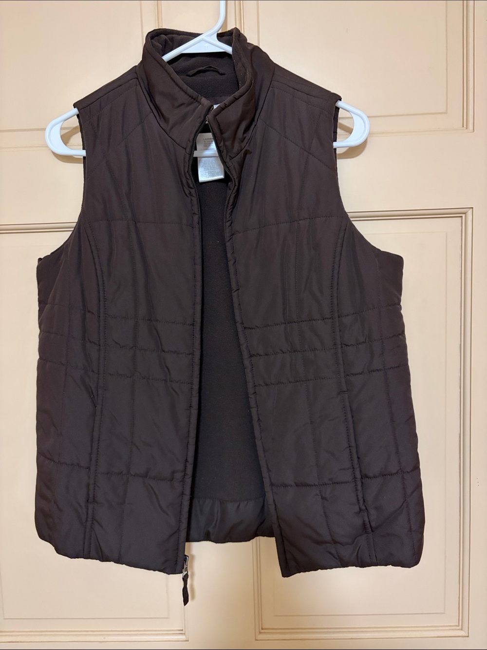 Athletic Works Quilted Puffer Vest in Dark Brown